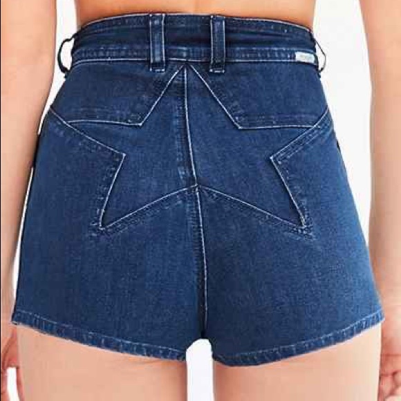 Wrangler Pants - Wrangler x UO Hi Cheeky Star Embroidered Short XS